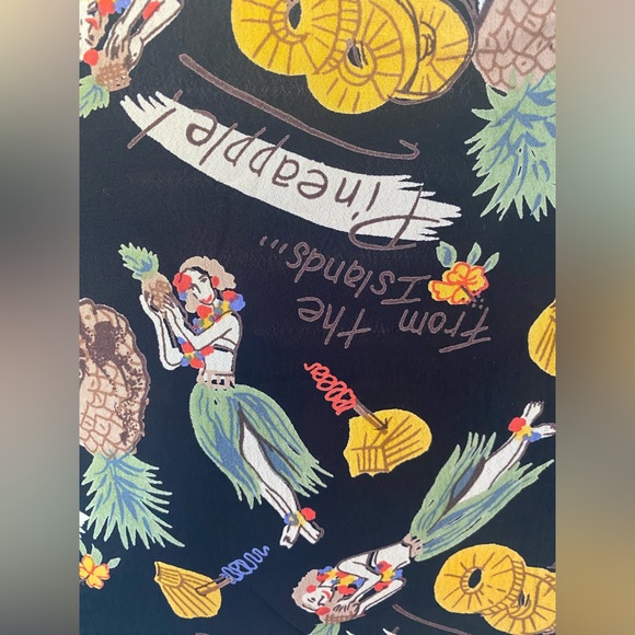 Cool Crop Top Hawaiian Shirt - Picture 4 of 5